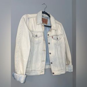 LEVI’S DENIM JACKET WITH EMBROIDERY